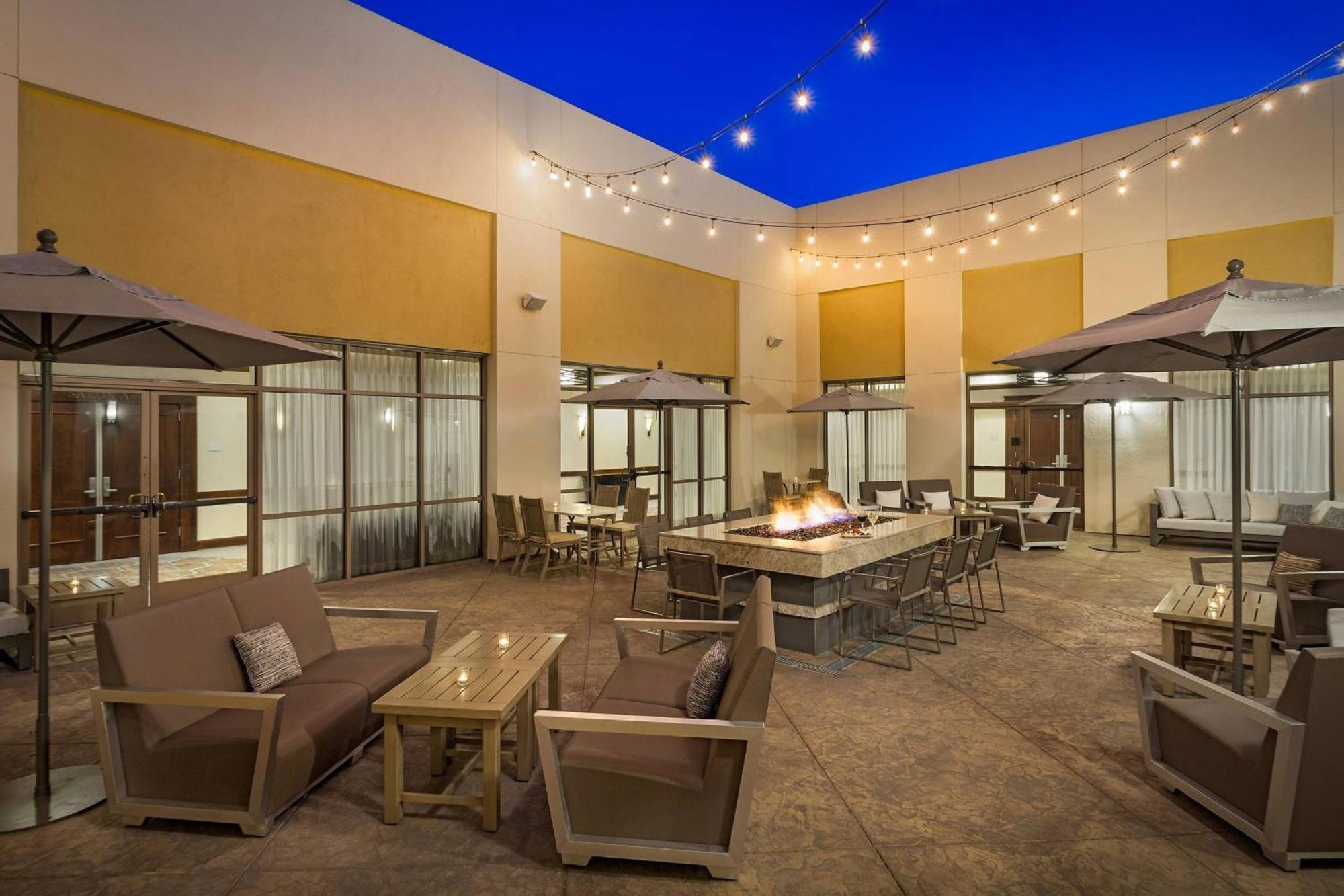 Marriott At California State Hotel 3*