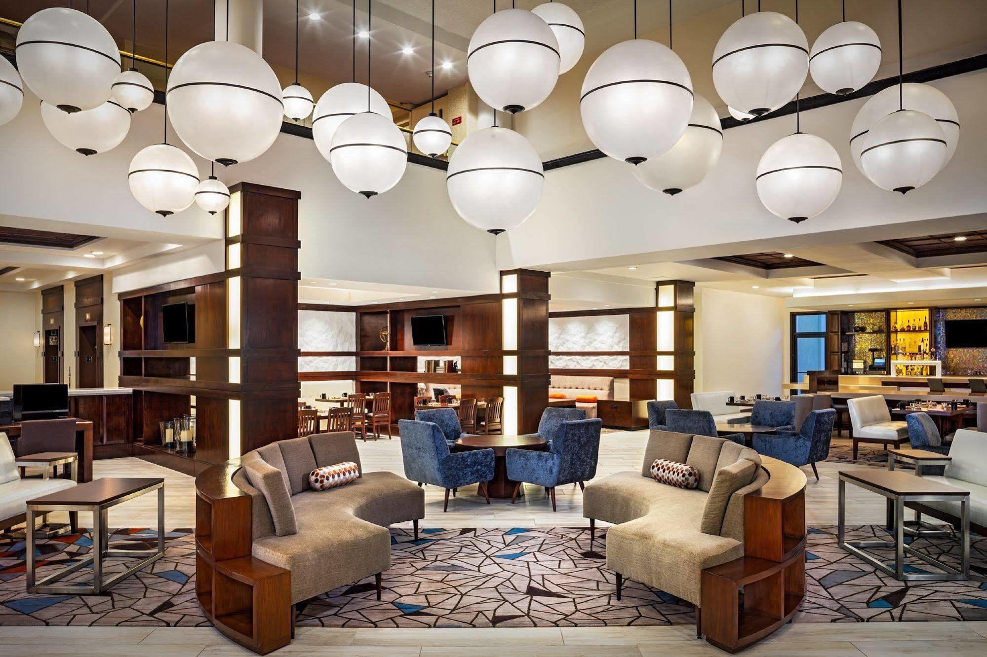 Marriott At California State Hotel 3*