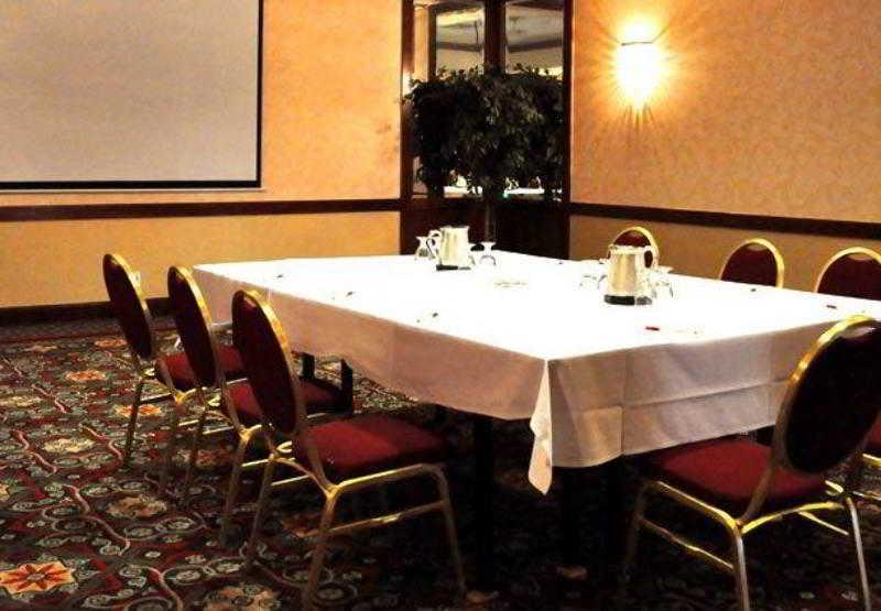 Hotel Marriott At California State 3*